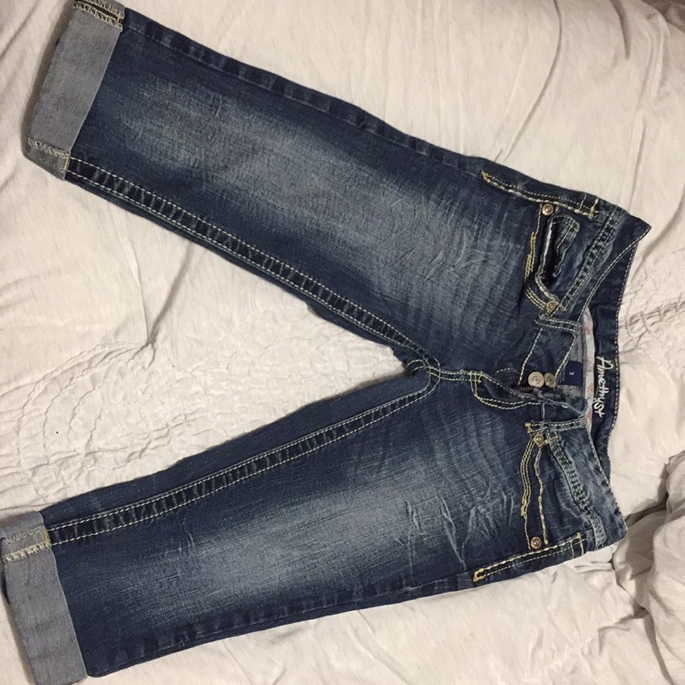 Like new cropped jeans